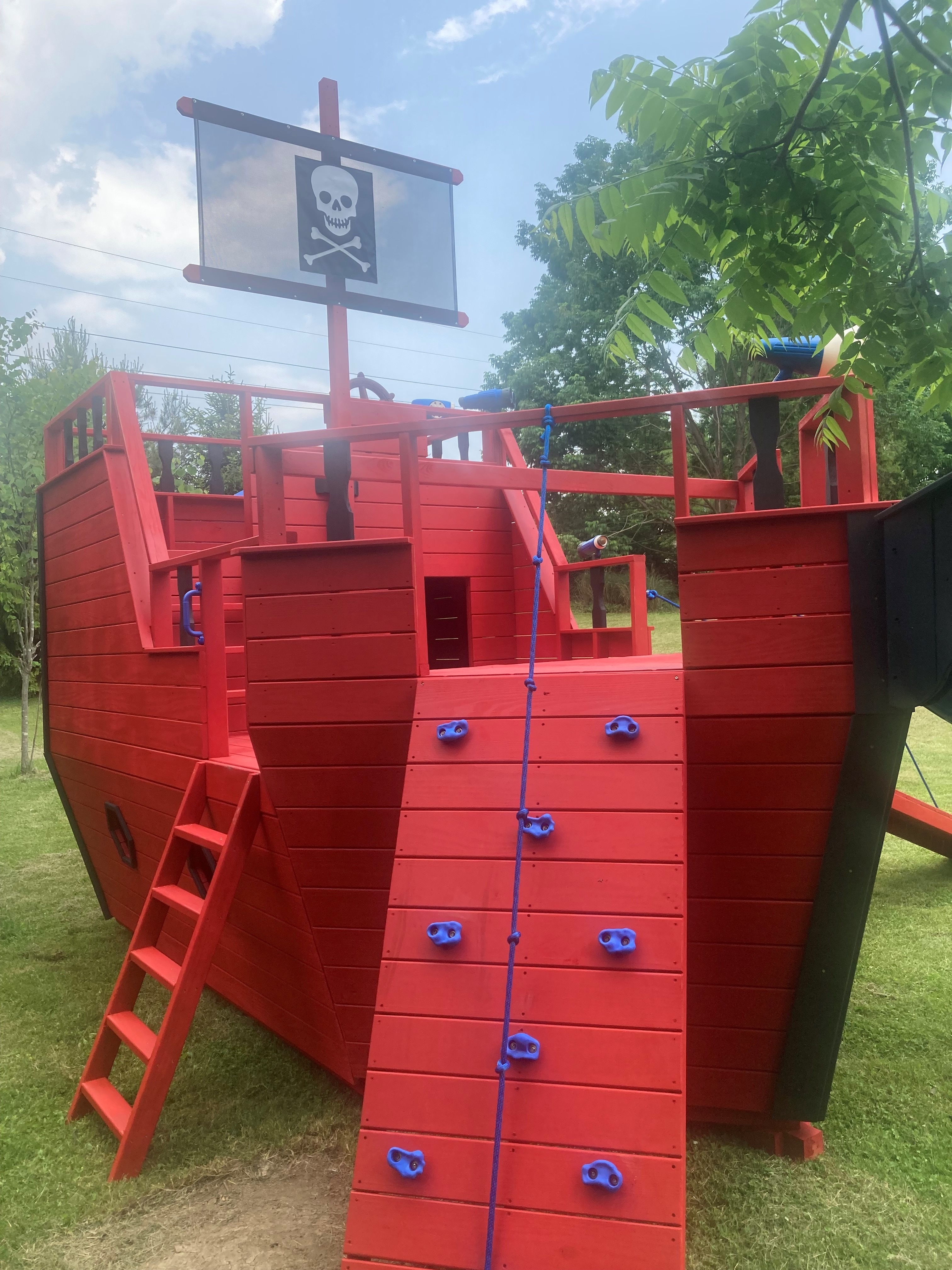 Red 300 Pirate Ship